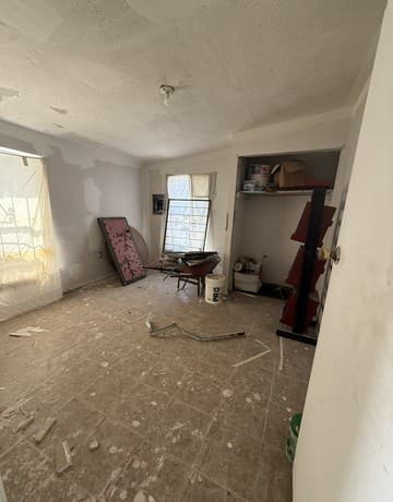 2-bedroom rental at 613 VFW Blvd. in San Antonio, TX — photo 2