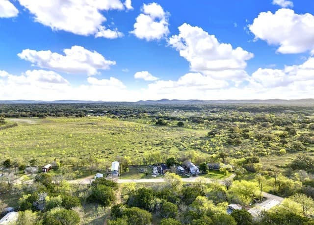 rental at 373 Bandera in Bandera, TX — photo 5