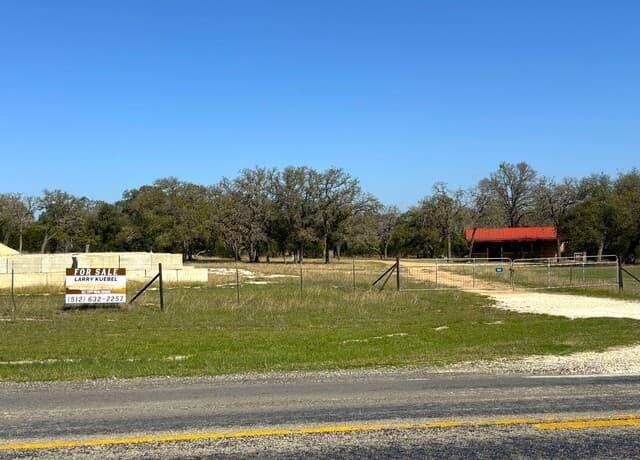 rental at 944 Fm 3351 in Boerne, TX — photo 2
