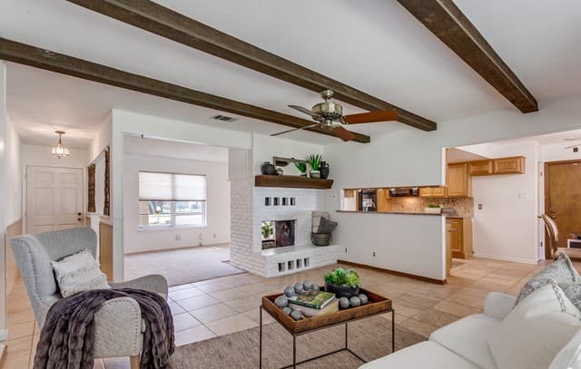 3-bedroom rental at 17218 Happy Hollow in San Antonio, TX — photo 5