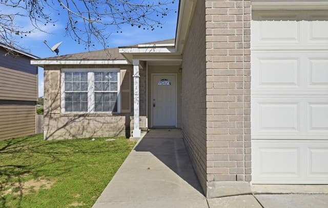3-bedroom rental at 3423 Ironwood Falls in San Antonio, TX — photo 4