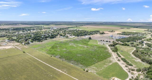 rental at 0 Old LaCoste-Castroville Rd in LaCoste, TX — photo 4