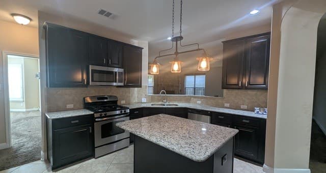 3-bedroom rental at 8203 Mystic Chase in Boerne, TX — photo 5