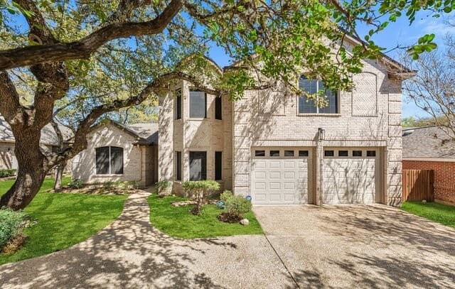 4-bedroom rental at 2255 Fawn Mist in San Antonio, TX — photo 2