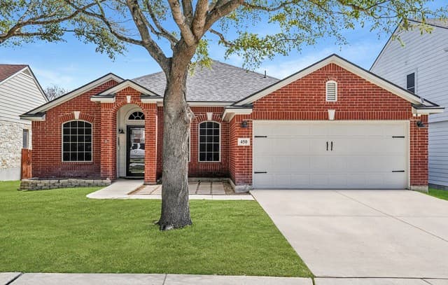 3-bedroom home for sale at 450 Turnberry in Cibolo TX