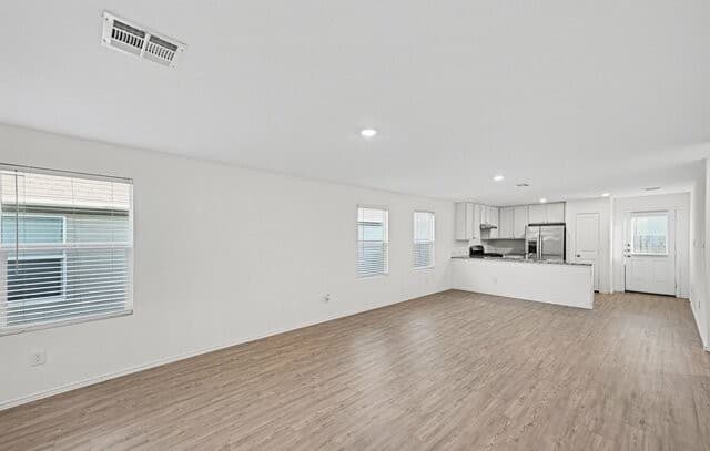 3-bedroom rental at 14068 Wool in San Antonio, TX — photo 3