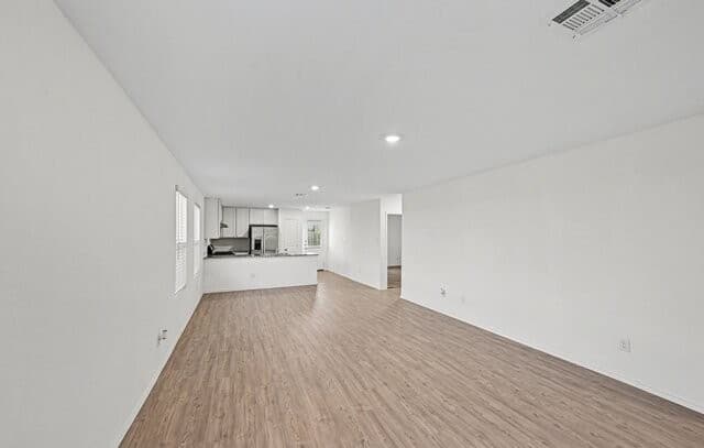 3-bedroom rental at 14068 Wool in San Antonio, TX — photo 4