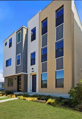 Home for sale at 7924 Kennedy Hill Unit 2 in San Antonio, TX — photo 2