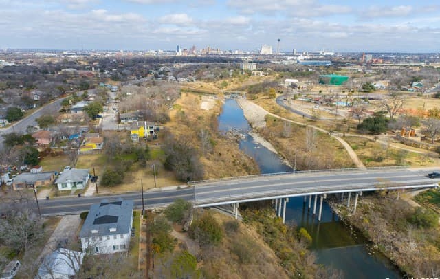 rental at 333 Theo in San Antonio, TX — photo 5