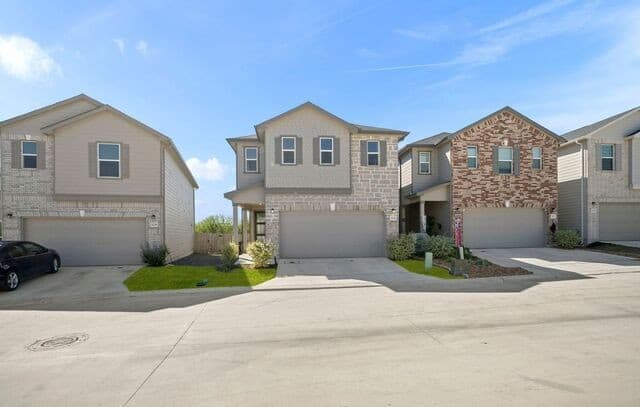 3-bedroom rental at 14839 Vance Jackson Unit UNIT 508 in San Antonio, TX — photo 4
