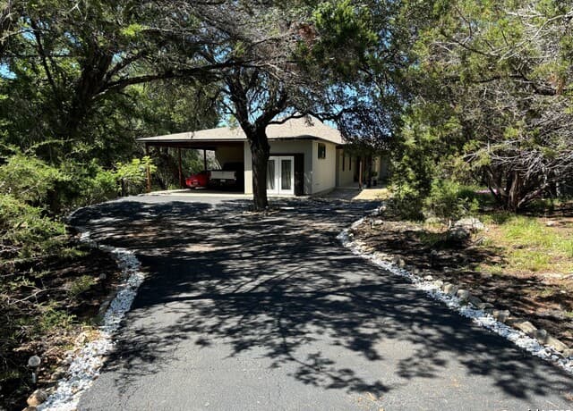 3-bedroom rental at 317-1 Saddle Mountain in Boerne, TX — photo 1