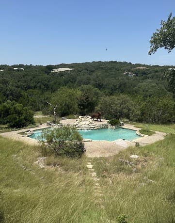 5-bedroom rental at 359 Park Ridge in Boerne, TX — photo 1