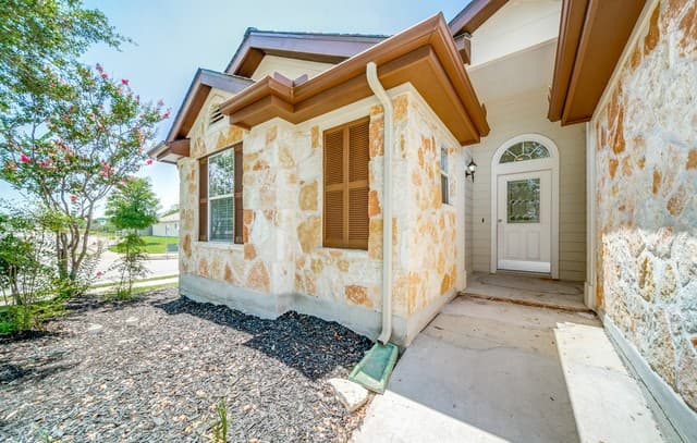 3-bedroom rental at 3301 Orth in Schertz, TX — photo 2