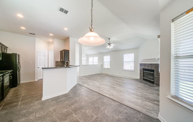 3-bedroom rental at 3301 Orth in Schertz, TX — photo 5