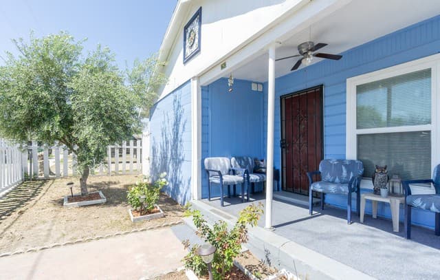 4-bedroom rental at 1203 Vickers in San Antonio, TX — photo 3