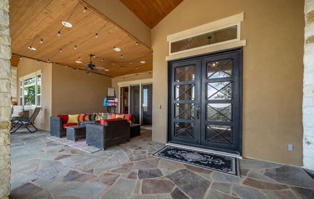 3-bedroom rental at 25011 Caliza in Boerne, TX — photo 2