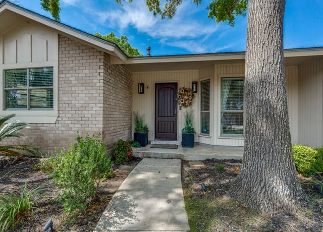 3-bedroom rental at 10311 Red Quill in San Antonio, TX — photo 2
