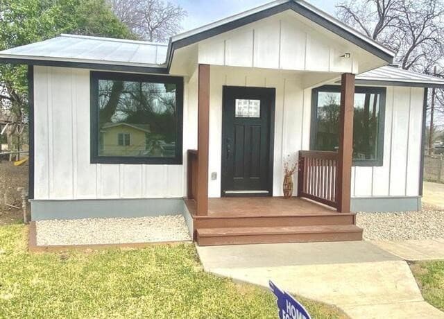 3-bedroom rental at 1307 Ceralvo in San Antonio, TX — photo 2