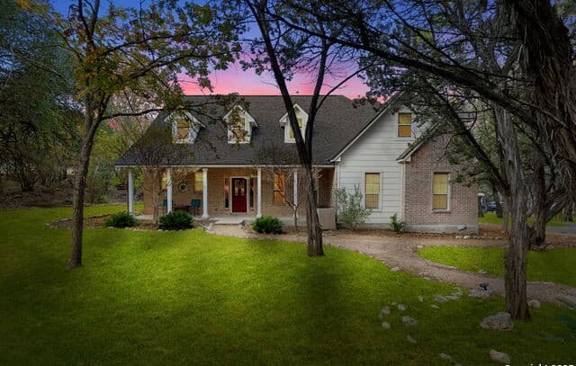4-bedroom rental at 9119 Cap Mountain Dr in San Antonio, TX — photo 2