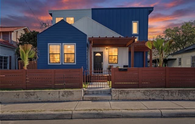 4-bedroom rental at 131 Rehmann in San Antonio, TX — photo 3