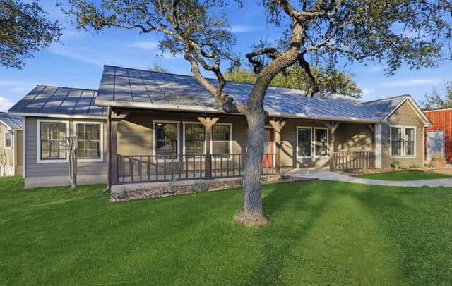 5-bedroom rental at 102 Winchester in Bergheim, TX — photo 5