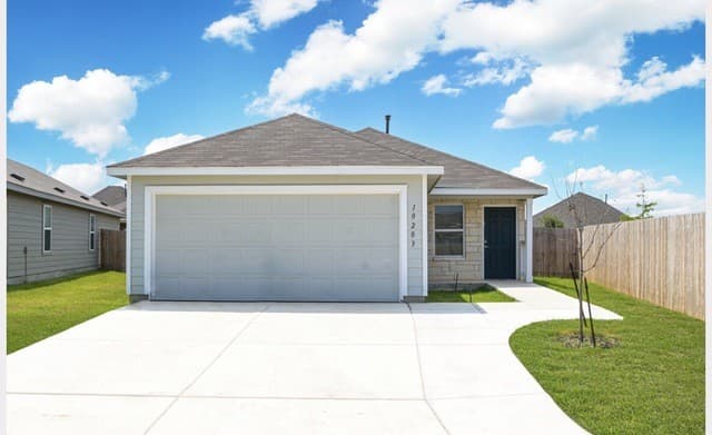 3-bedroom rental at 10203 Asta Trail in San Antonio, TX — photo 1