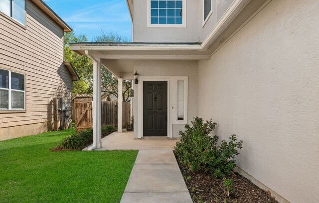 3-bedroom rental at 20514 Tree Mdw in San Antonio, TX — photo 3
