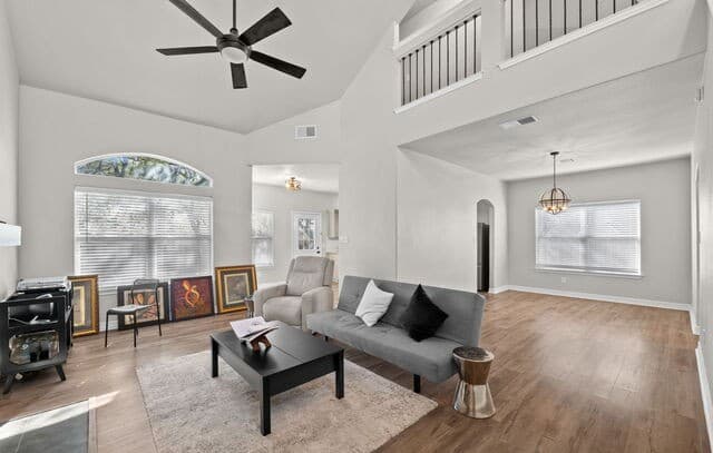 3-bedroom rental at 20514 Tree Mdw in San Antonio, TX — photo 5