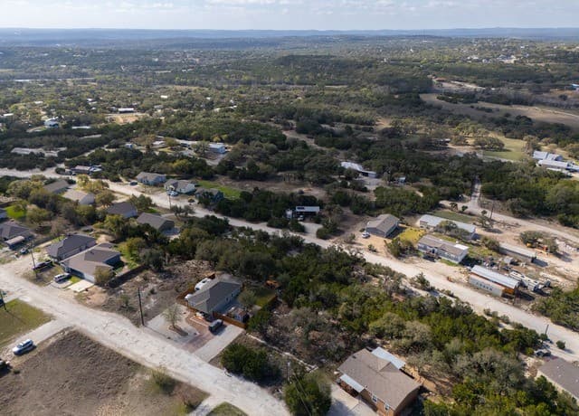 rental at 821 Cimarron in Spring Branch, TX — photo 4