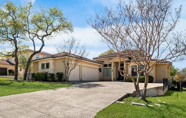 3-bedroom rental at 25007 Estancia in San Antonio, TX — photo 2
