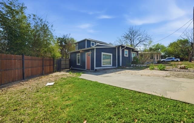 4-bedroom rental at 126 Zachry in San Antonio, TX — photo 2