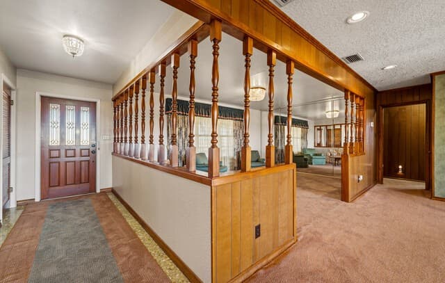 Home for sale at 25 Labus Ln in Floresville, TX — photo 5