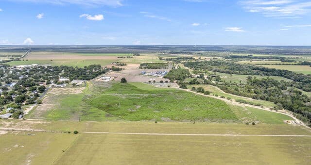 rental at 000 Old LaCoste-Castroville Rd in LaCoste, TX — photo 3