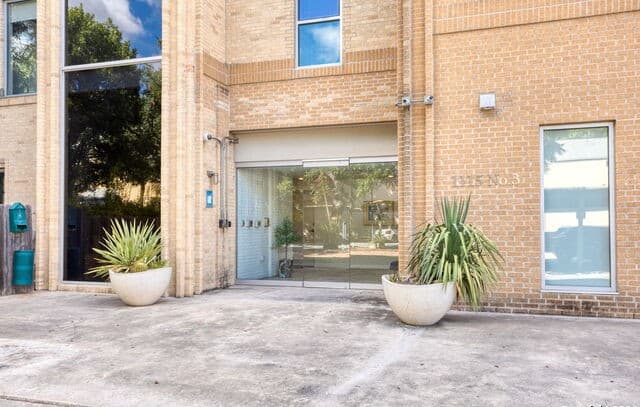 2-bedroom rental at 1115 S Alamo St Unit 3204 in San Antonio, TX — photo 5