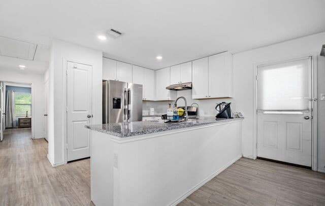3-bedroom rental at 4118 Southton Tarn in San Antonio, TX — photo 5