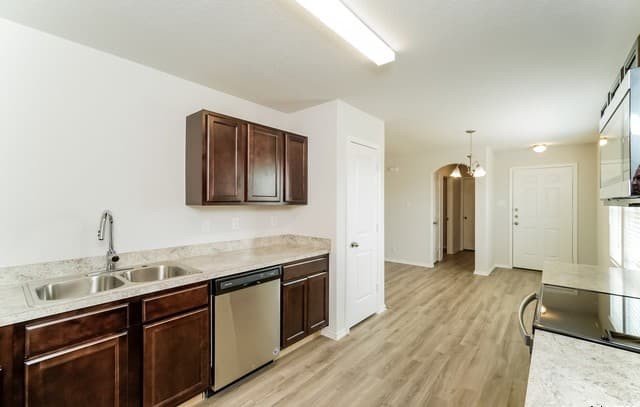 3-bedroom rental at 5107 Blue Ranch in San Antonio, TX — photo 5