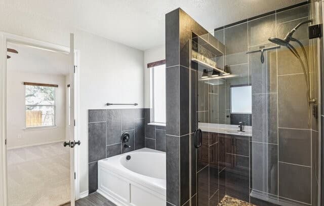 3-bedroom rental at 10723 Kobort in Helotes, TX — photo 4