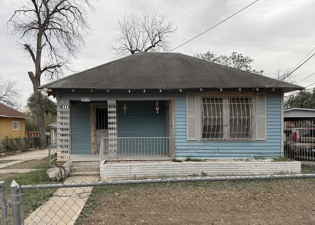 2-bedroom rental at 514 Recio in San Antonio, TX — photo 1