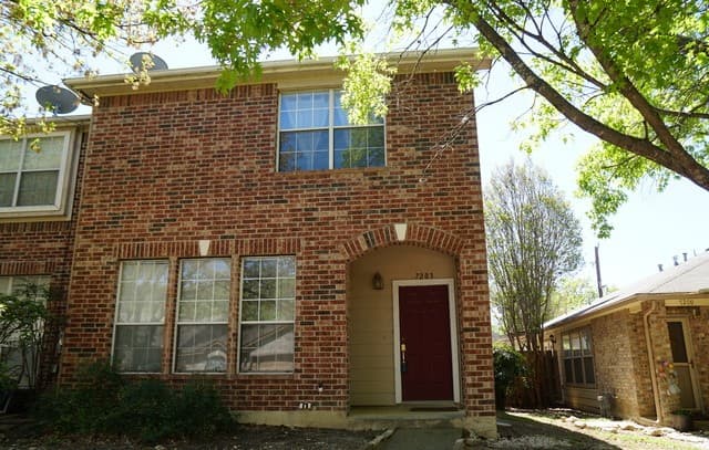 3-bedroom rental at 7203 Snowden in San Antonio, TX — photo 1