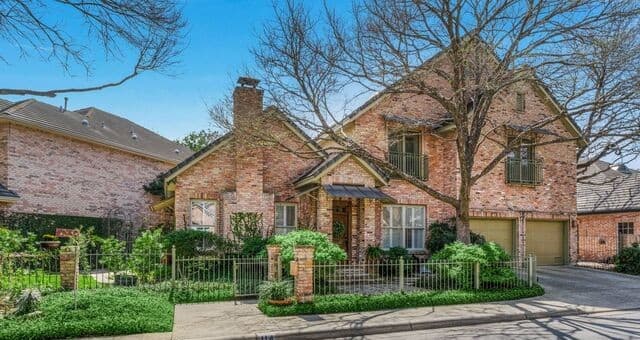 3-bedroom rental at 114 Haverhill Way in San Antonio, TX — photo 3