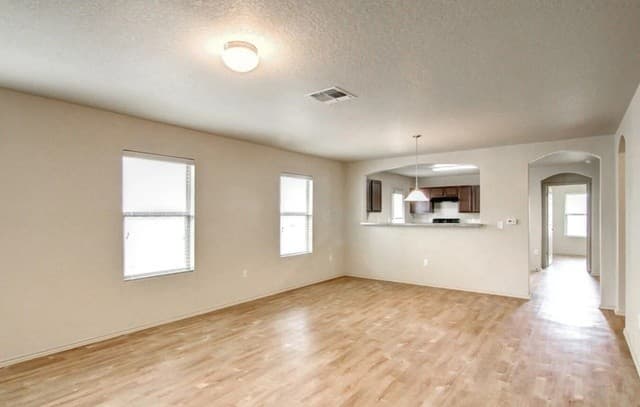3-bedroom rental at 7607 Millchase in San Antonio, TX — photo 3