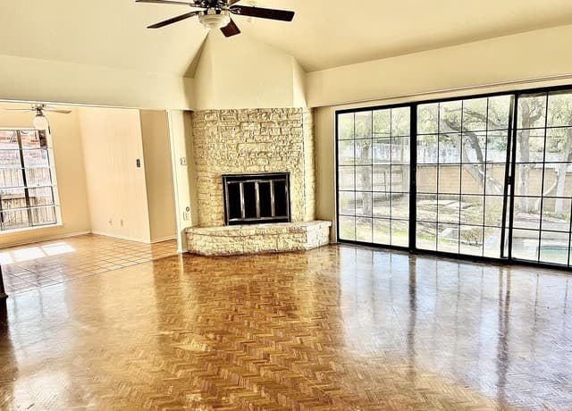 4-bedroom rental at 11627 Whisper Dew in San Antonio, TX — photo 3