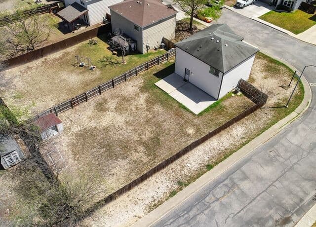 3-bedroom rental at 3807 Wetmore Knoll in San Antonio, TX — photo 4