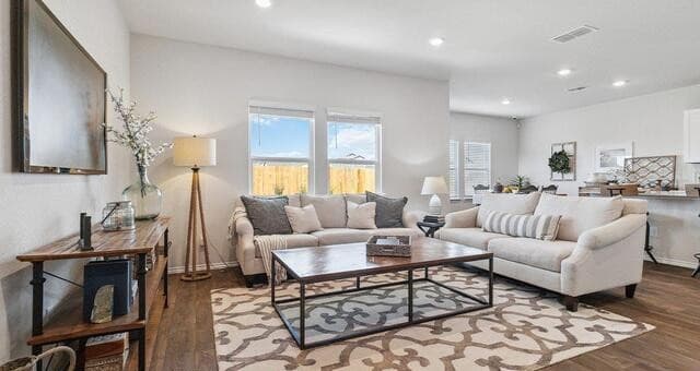 4-bedroom rental at 6031 Granite Quarry in San Antonio, TX — photo 4