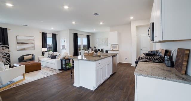 4-bedroom rental at 6003 Granite Quarry in San Antonio, TX — photo 3