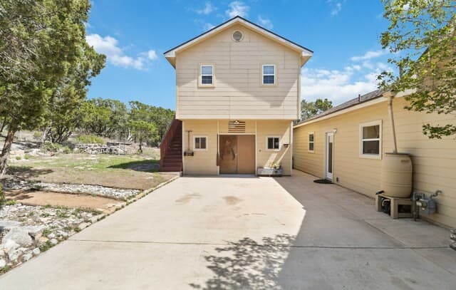 2-bedroom rental at 19708 Nottingham in Grey Forest, TX — photo 4