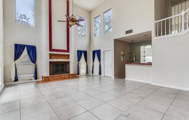 4-bedroom rental at 3915 Creek Point in San Antonio, TX — photo 5