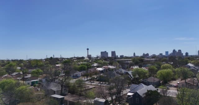 rental at 810 Sherman in San Antonio, TX — photo 2