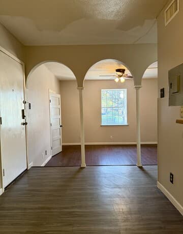 2-bedroom rental at 170 De Chantle Unit 107 in San Antonio, TX — photo 4