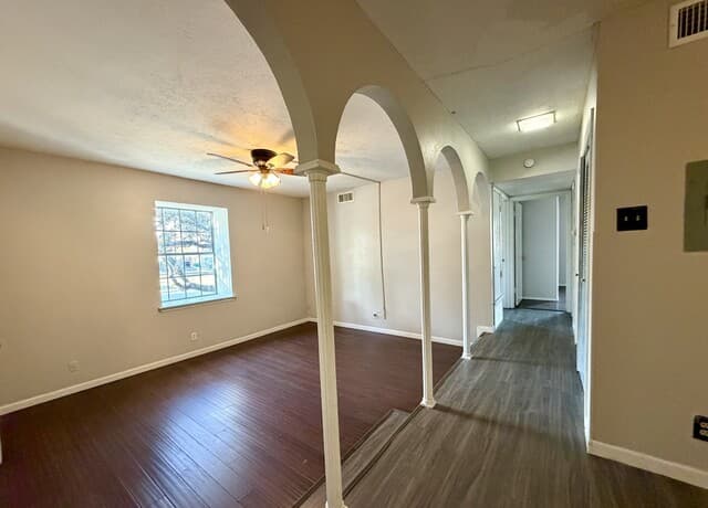 2-bedroom rental at 170 De Chantle Unit 107 in San Antonio, TX — photo 5
